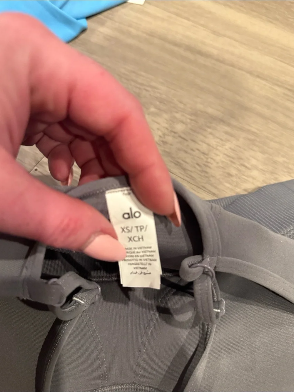 Alo Gray sports bra size XS Brand New With Tags